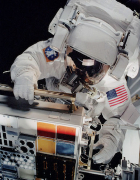 1990-astronaut